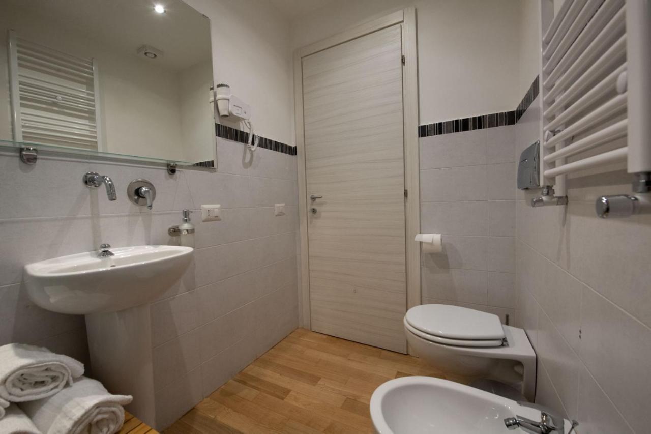 Bed and Breakfast Domus Castroni Germanico Rom Exterior foto
